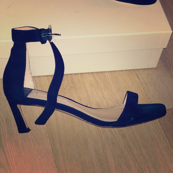 stuart weitzman kelli suede knot slide sandals